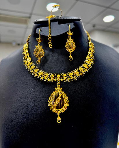 Saudi Gold Necklace set with Earing Bracelet and Ring. (21k) 